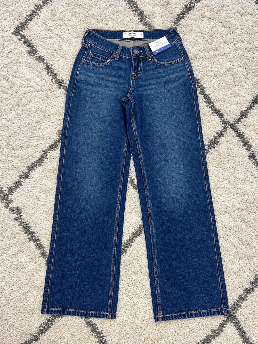 Hollister Ultra Low-Rise Baggy Jeans Dark Wash Size 2/30